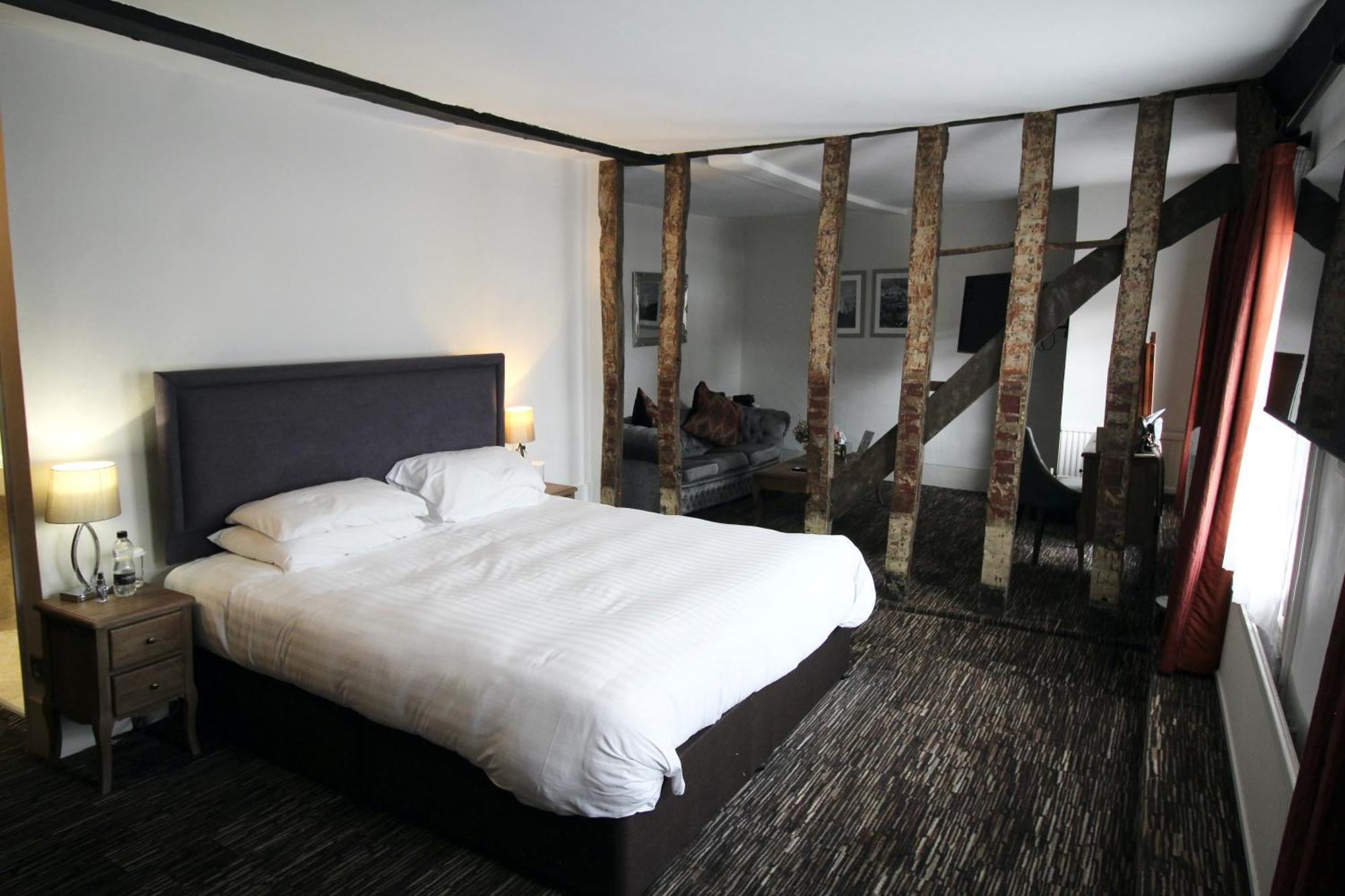 The Saracens Head Hotel Great Dunmow Extérieur photo