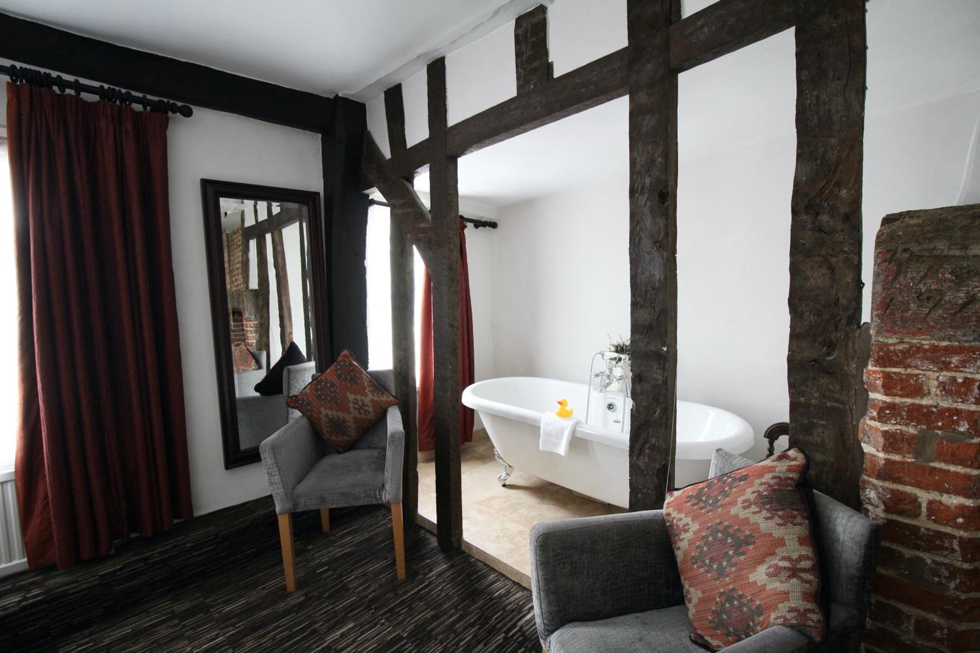The Saracens Head Hotel Great Dunmow Extérieur photo