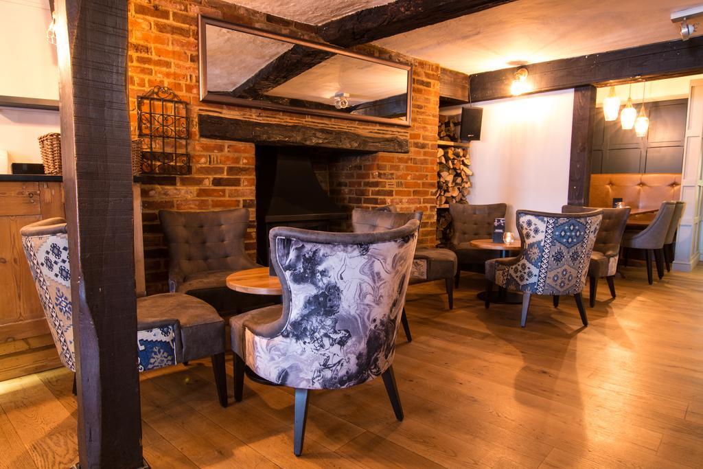 The Saracens Head Hotel Great Dunmow Extérieur photo