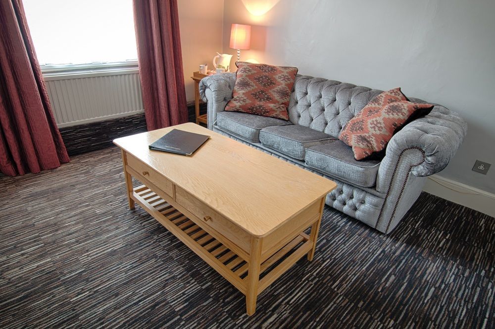The Saracens Head Hotel Great Dunmow Extérieur photo